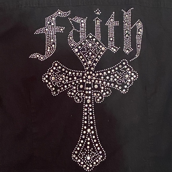 Shirt - Picture 6 of 9